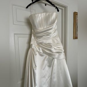 Wedding dress, never worn